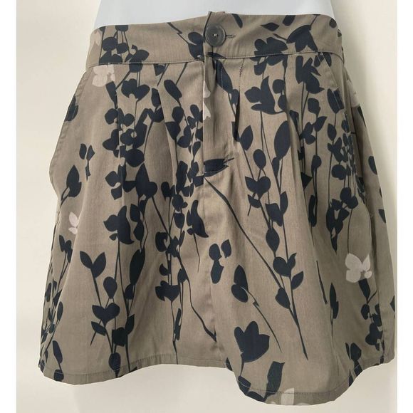Gap Gray Floral A‎ Line Mini Skirt Size 0R - Picture 7 of 8